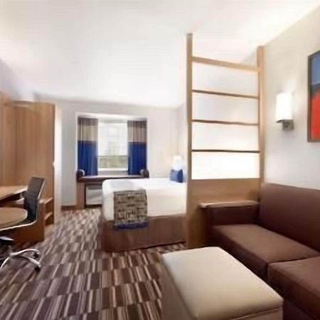 Microtel Inn & Suites By Wyndham Beaver Falls Exteriör bild
