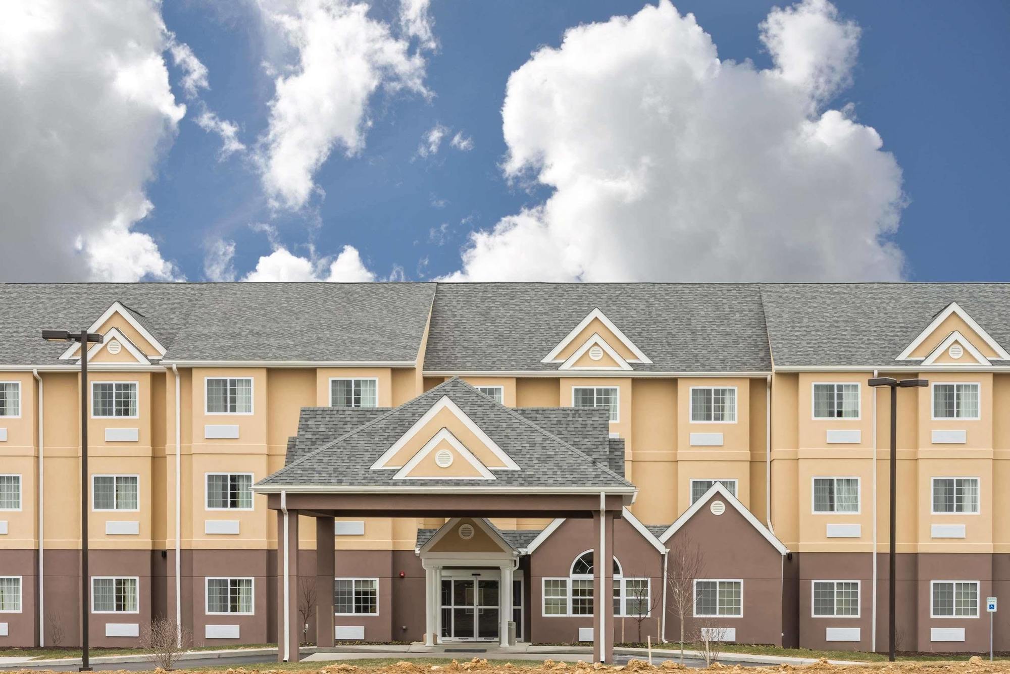 Microtel Inn & Suites By Wyndham Beaver Falls Exteriör bild